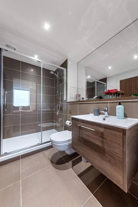 Cozy One Bedroom Flat 20 Mins Central London Bp142 Bagian luar foto