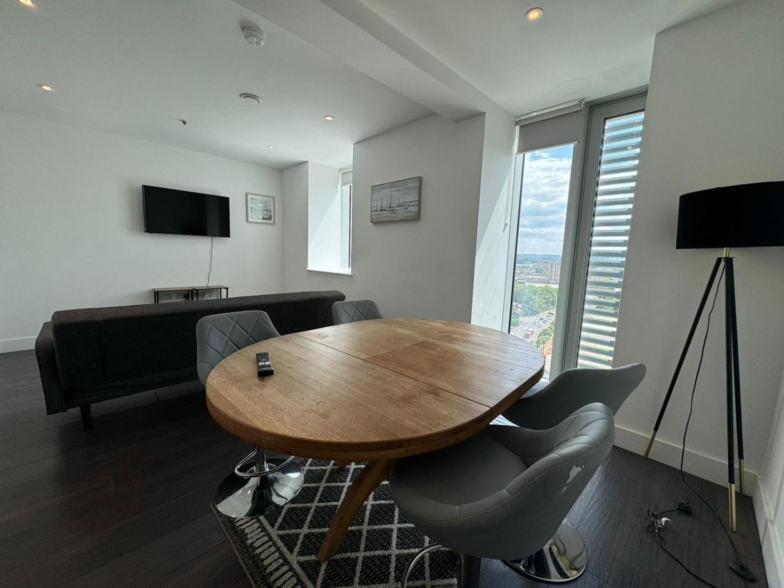 Cozy One Bedroom Flat 20 Mins Central London Bp142 Bagian luar foto